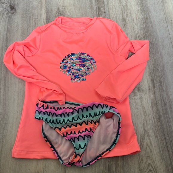 Youth swimsuit size medium 7/8 - Picture 1 of 3